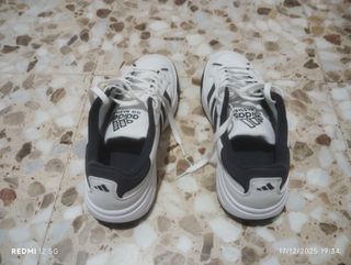 Adidas Nastase Talla 40- Casi Nuevas