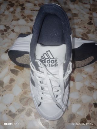 Adidas Nastase Talla 40- Casi Nuevas