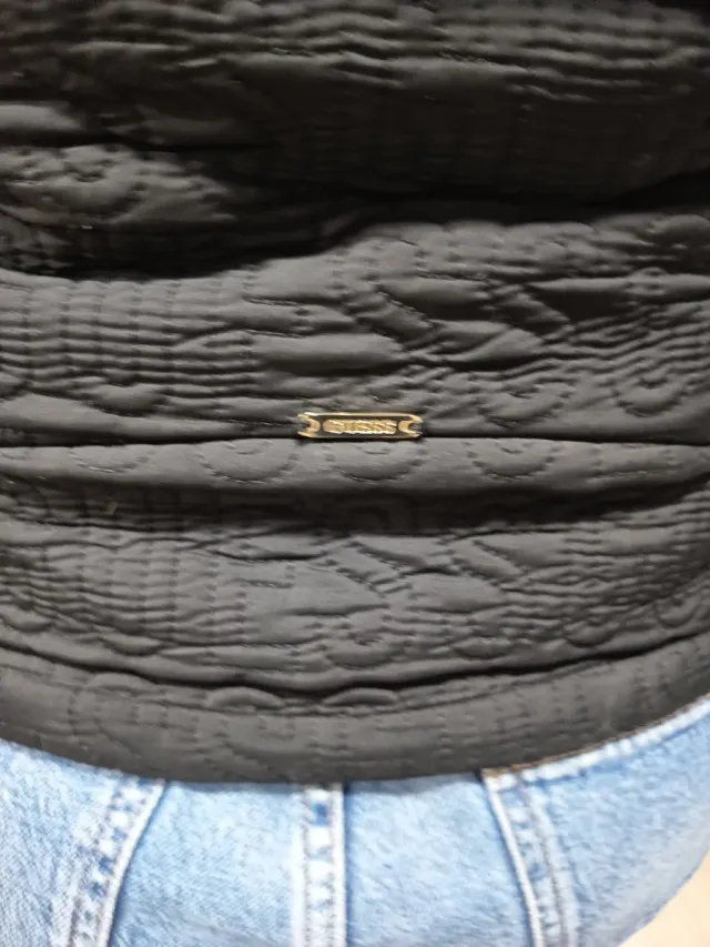 Chaqueta Guess Negra Talla S