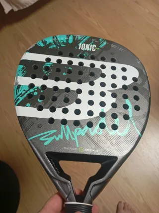 Pala Bullpadel Ionic Light 2024