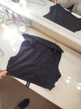 Top Shein Negro Talla M con cuello