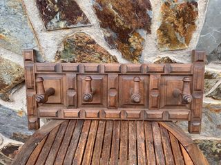 Perchero antiguo de madera estilo castellano