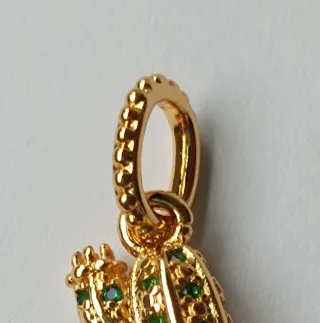 Colgante Cactus Dorado con Circonitas Verdes Acero