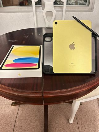 iPad 10ª Gen 64GB Amarillo + Accesorios