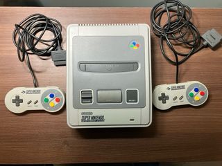 Super Nintendo PAL + 2 Mandos + Cables
