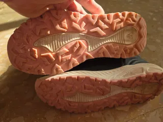 Botas de nieve rosas y blancas talla 34