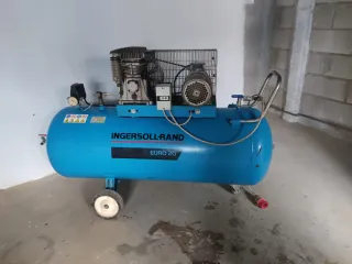 COMPRESOR 270 litros + Lote COMPLETO Herramientas