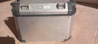 Maleta Moto Givi Trekker Outback