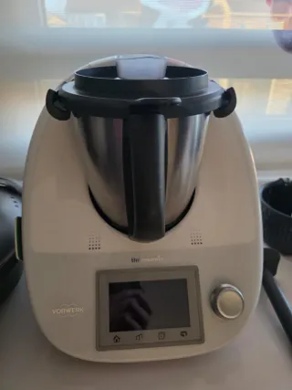 Thermomix TM5 con accesorios, poco uso