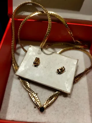 Lote Vintage Collar y Pendientes chapado en oro