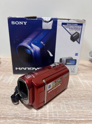 Videocámara Sony Handycam DCR-SX30E Roja