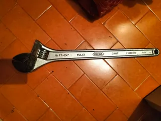 Llave inglesa ajustable IRGA 24