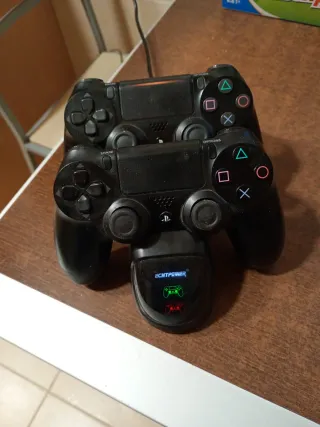 Consola PS4 Pro 1Tb + Juegos