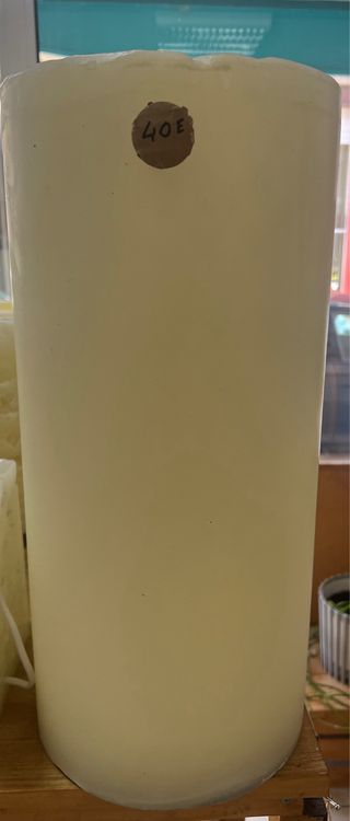 Vela grande de cera beige