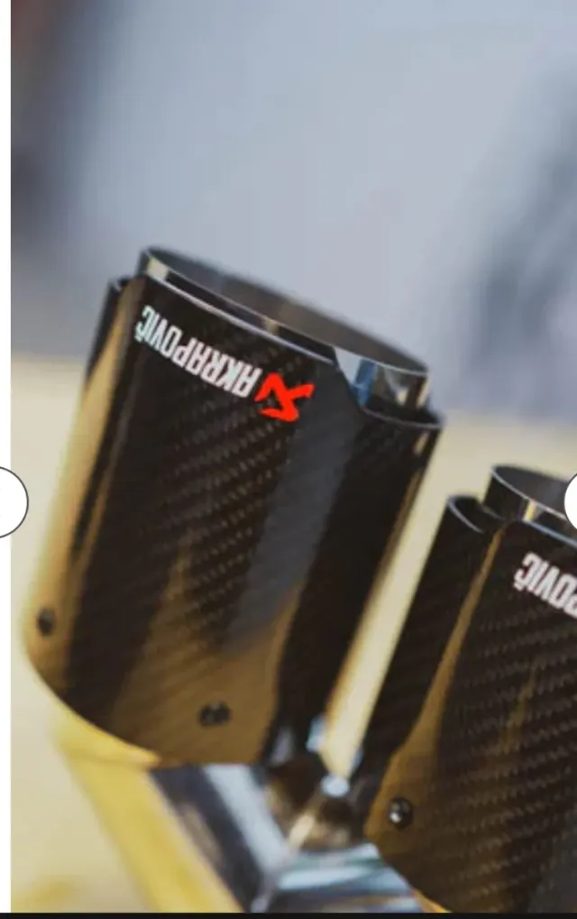 Coperture terminali Akrapovic 101 mm.
