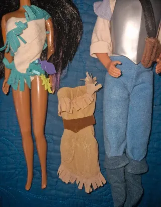 Muñeca Pocahontas y John Smith Barbie