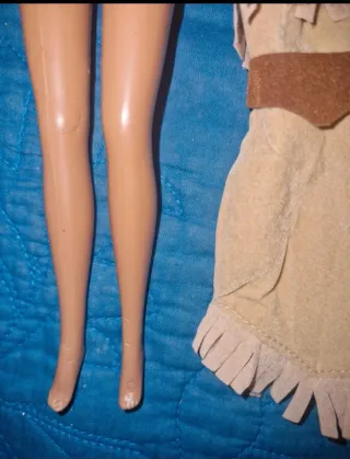 Muñeca Pocahontas y John Smith Barbie