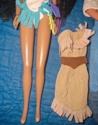 Muñeca Pocahontas y John Smith Barbie