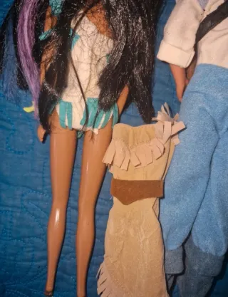 Muñeca Pocahontas y John Smith Barbie