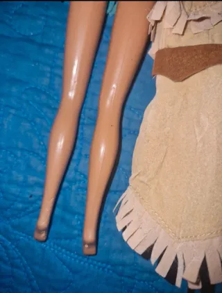 Muñeca Pocahontas y John Smith Barbie