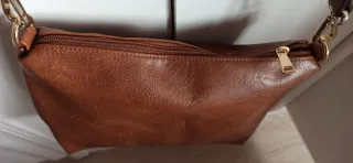Bolso marrón de piel