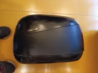 Maletas negras para moto