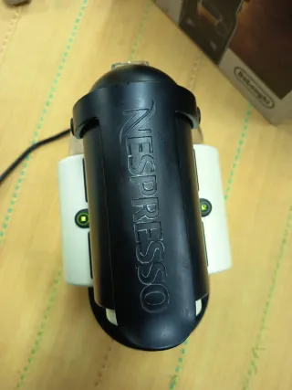 Cafetera Nespresso DeLonghi EN 97.W Blanca