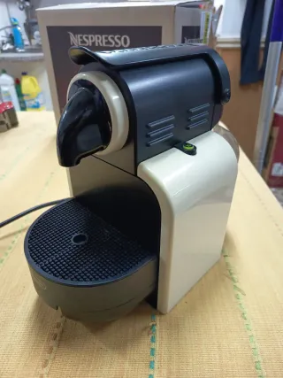 Cafetera Nespresso DeLonghi EN 97.W Blanca
