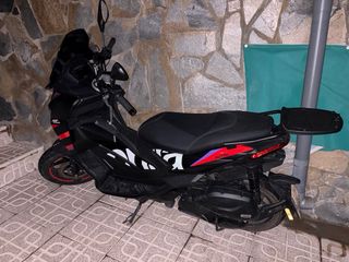 Aprilia SR GT 125