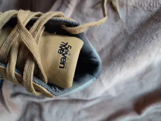 Botines nuevos marrones y grises