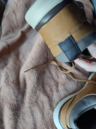 Botines nuevos marrones y grises