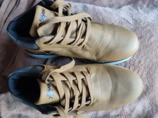 Botines nuevos marrones y grises