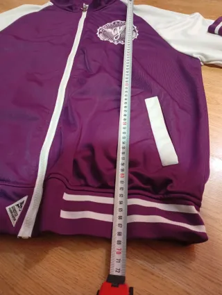 Chaqueta/ Béisbolera Morada Talla L