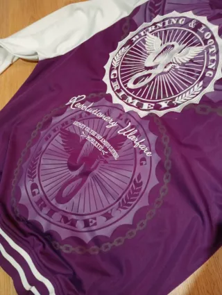 Chaqueta/ Béisbolera Morada Talla L