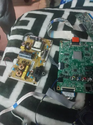 Panel TV NC320DUE ABFX1