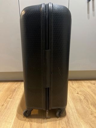 Maleta Delsey Negra con Ruedas