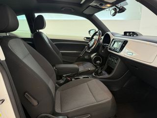 Volkswagen Beetle 2012