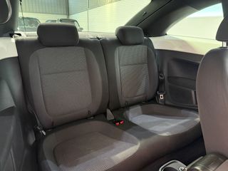 Volkswagen Beetle 2012