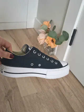Converse de plataforma talla 39 color negro