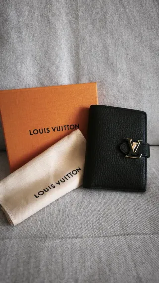 Cartera Louis Vuitton Negra y Dorada