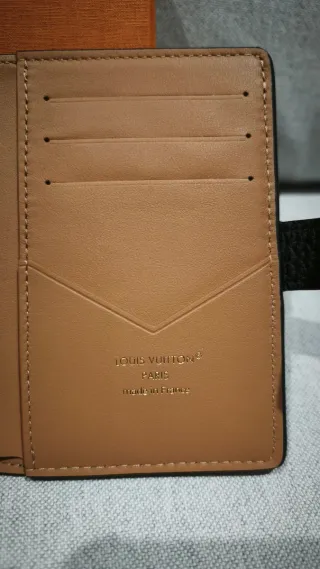 Cartera Louis Vuitton Negra y Dorada