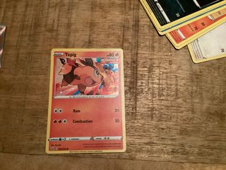 Pokemon GO Caja Metálica Pikachu