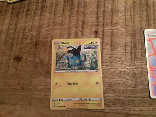 Pokemon GO Caja Metálica Pikachu