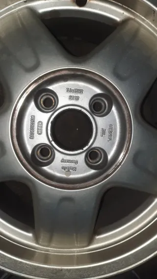 Llantas Audi 80 Son dos medida 4x108  15 pulgadas