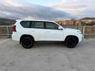 Toyota Land Cruiser 150 2020