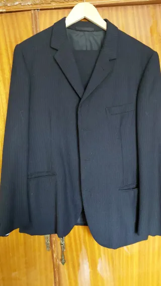 Traje de hombre negro