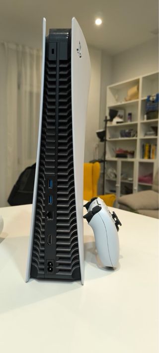 Playstation 5 con 2 juegos