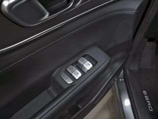 Ebro S800 1.5 TGDI PHEV Premium E-CVT