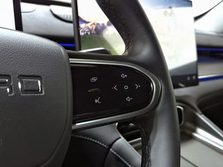 Ebro S800 1.5 TGDI PHEV Premium E-CVT