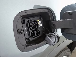 Ebro S800 1.5 TGDI PHEV Premium E-CVT